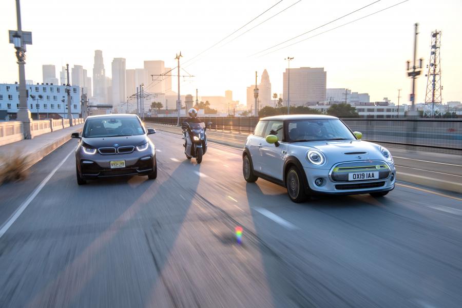  Mini Cooper SE (F56) 2019 года  (WW) (фото 48 из 132)